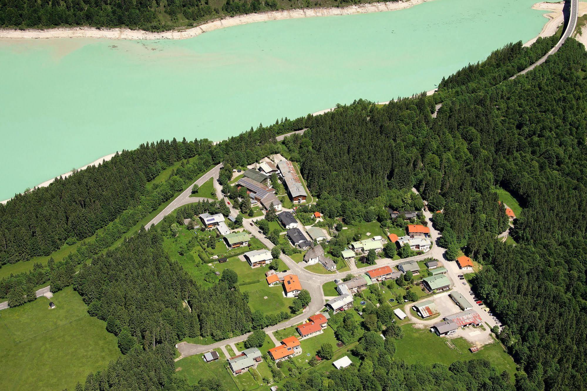 Outdoorhotel Jaeger Von Fall Lenggries Exterior photo